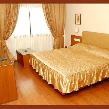 Hotel Deepa Comforts Mangaluru Exterior foto
