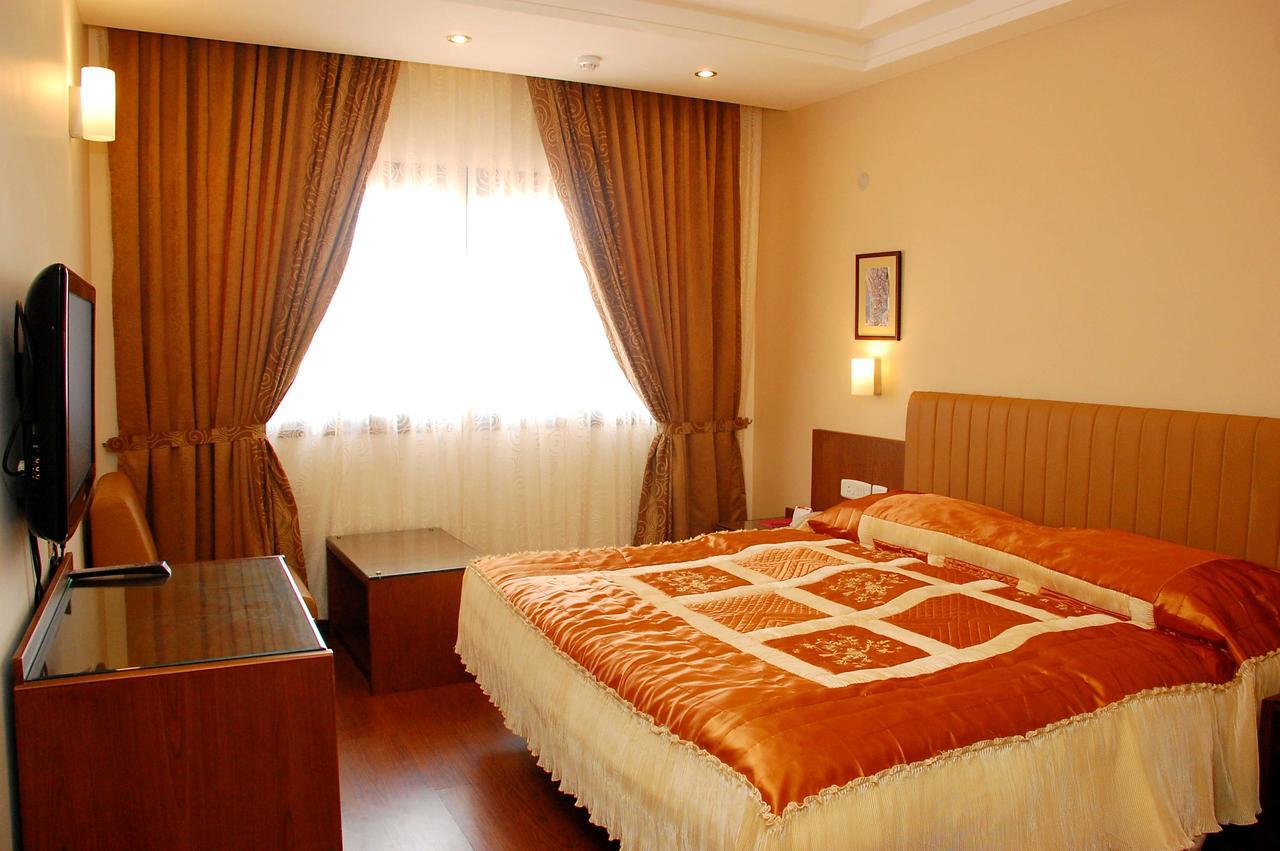 Hotel Deepa Comforts Mangaluru Exterior foto